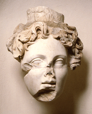 La tête dite de Cybèle © Musée gallo-romain de Lyon Fourvière