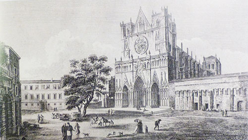 Dessin de Jean-Baptiste Lallemand, représentant le parvis de la Primatiale Saint-Jean de Lyon, à la fin du XVIIIe siècle, musée Gadagne, © Wikimedia Commons Dessin de Jean-Baptiste Lallemand, représentant le parvis de la Primatiale Saint-Jean de Lyon, à la fin du XVIIIe siècle, musée Gadagne, © Wikimedia Commons