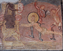 Flagellation de saint en présence de l'empereur Dioclétien : fresque du VIIIe siècle représentant le martyre de saint Erasme, dans la crypte de Santa Maria in Via Lata (fresque actuellement visible à la Crypta Balbi) Flagellation de saint en présence de l'empereur Dioclétien : fresque du VIIIe siècle représentant le martyre de saint Erasme, dans la crypte de Santa Maria in Via Lata (fresque actuellement visible à la Crypta Balbi)
