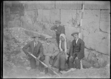 ur le chantier de fouille à Istros, Doborudja © Archive photographique « Vasile Pârvan », Institut d’archéologie, Bucarest ur le chantier de fouille à Istros, Doborudja © Archive photographique « Vasile Pârvan », Institut d’archéologie, Bucarest