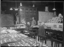La salle du séminaire d’archéologie de l'Université de Bucarest, 1909-1927, EAP816/1/13/14, © L’archive photographique "Vasile Pârvan", Institut d’archéologie, Bucarest. La salle du séminaire d’archéologie de l'Université de Bucarest, 1909-1927, EAP816/1/13/14, © L’archive photographique "Vasile Pârvan", Institut d’archéologie, Bucarest.